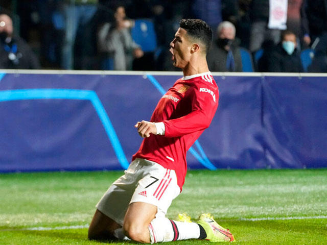 Ronaldo lập cú đúp cứu MU vẫn thừa nhận may mắn, Ferdinand ca ngợi người hùng