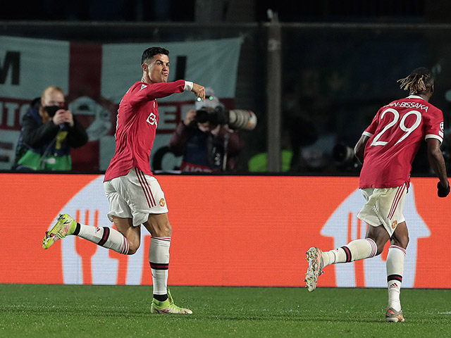 Ronaldo xứng danh “ông hoàng Cúp C1“, tiếp tục cứu ghế Solskjaer tại MU