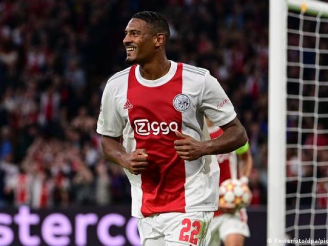 “Máy săn bàn” Ajax lập kỳ tích cúp C1, MU nên mua ngay tháng 1?