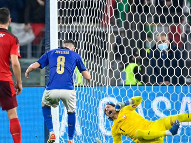 Jorginho trượt penalty tần suất báo động, fan Chelsea đòi cho Lukaku đá