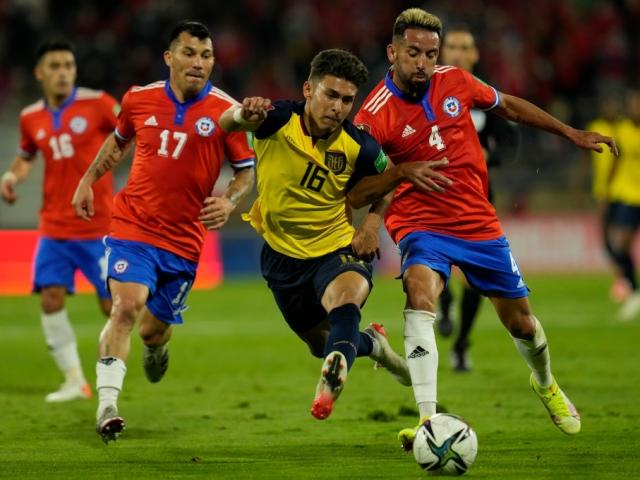 Video bóng đá Chile - Ecuador: Vidal gây họa, đòn “kết liễu“ phút bù giờ (Vòng loại World Cup)