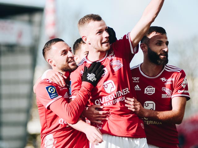 Video bóng đá Brest - Lens: Thảm bại 4 bàn, lỡ ngôi nhì bảng (Vòng 14 Ligue 1)