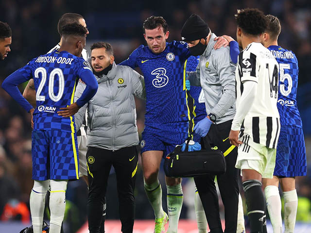 Chelsea nhận tin sét đánh về Chilwell trước đại chiến MU, Tuchel lo sốt vó