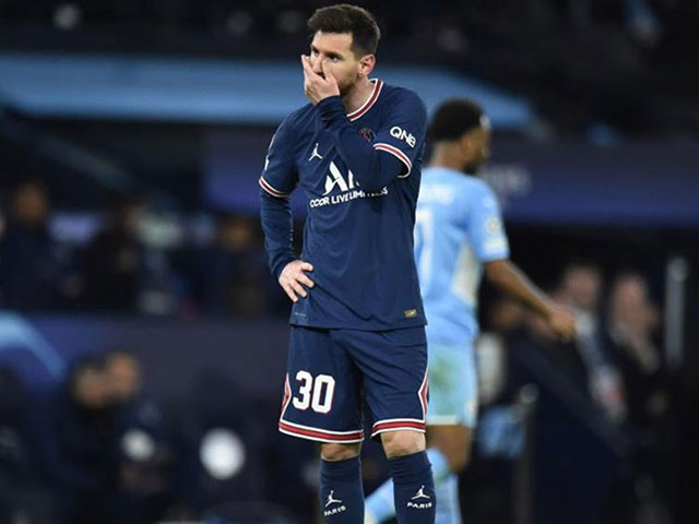 Messi “đi bộ” nhìn PSG thua Man City bị công kích, bị chê thua xa Ronaldo