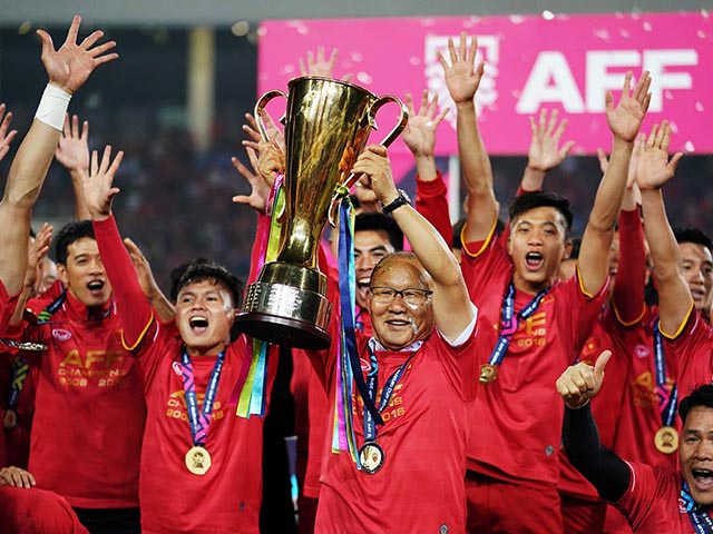 ĐT Việt Nam bảo vệ ngôi vua AFF Cup: Muốn sánh ngang Thái Lan, cần vô địch