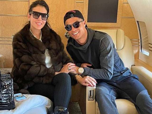 Ronaldo chi hơn 200 tỷ đồng mua đất ở Bồ Đào Nha, dễ không treo giày ở MU?