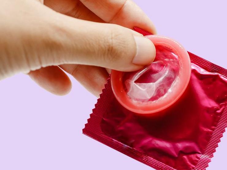Dù đã dùng “áo mưa“ nhưng vẫn khiến bạn gặp họa sau “chuyện ấy“ vì hiểu sai những điều này Dù đã dùng “áo mưa“ nhưng vẫn khiến bạn gặp họa sau “chuyện ấy“ vì hiểu sai những điều này