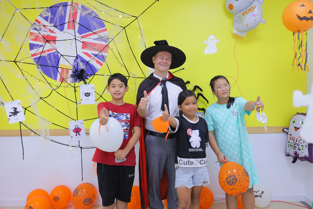 Học tiếng Anh qua trải nghiệm văn hóa, VUS mang không khí Halloween đến từng lớp học - 6