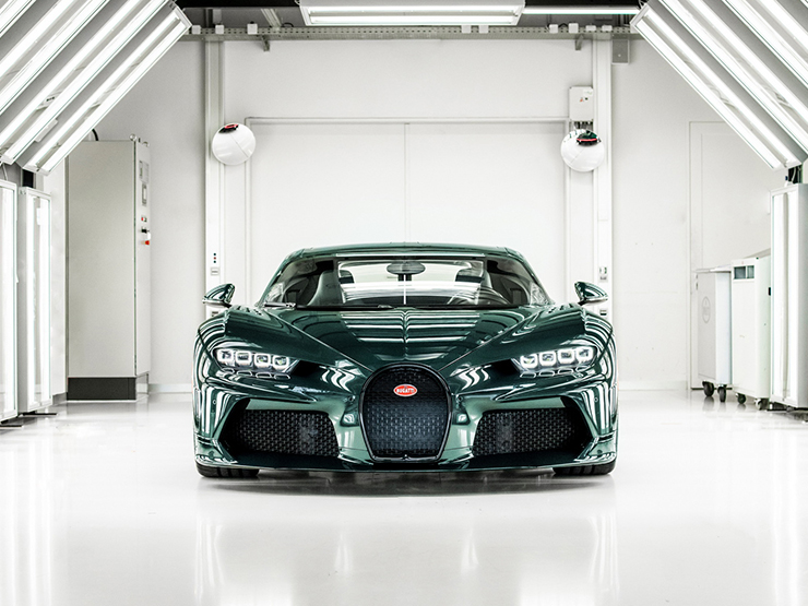 Cận cảnh siêu phẩm Bugatti Chiron thứ 400 sở hữu các chi tiết carbon cực độc