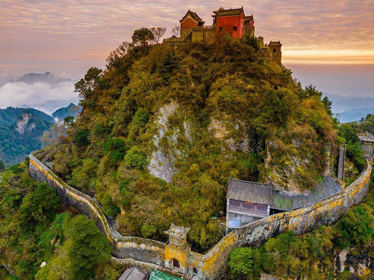 10 ngọn núi nổi tiếng bậc nhất Trung Quốc, cảnh đẹp thoát tục