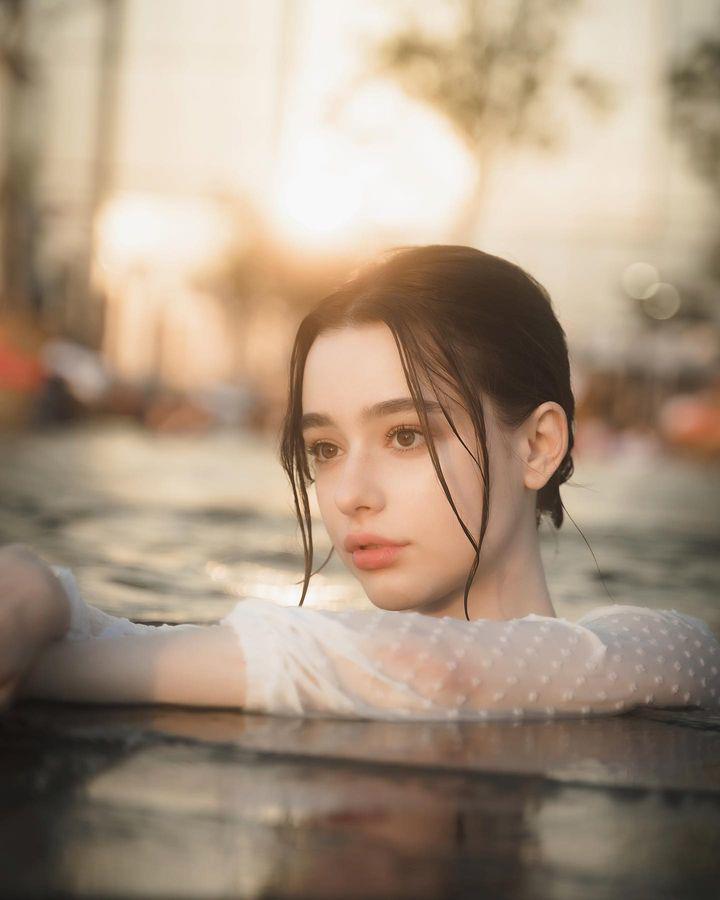 Cô gái Đông Âu gây xôn xao đường phố Thượng Hải vì đẹp như tiên giáng trần - 6